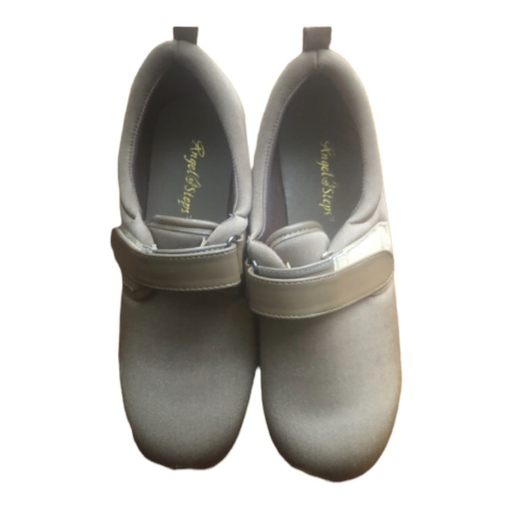 Angel Steps Cream Women’s Work Shoes Size 8W